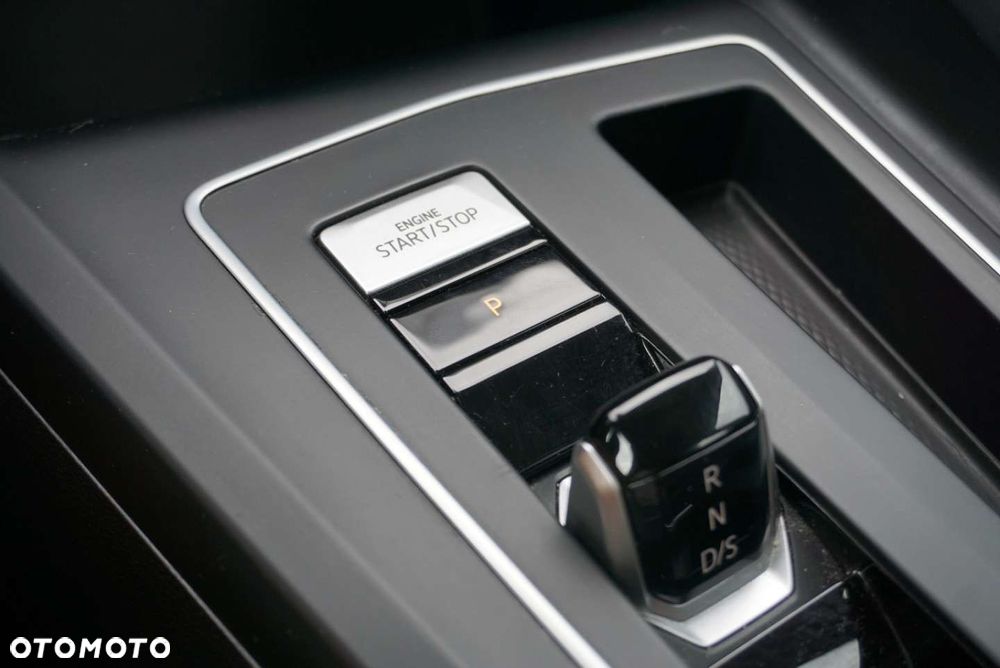 Volkswagen Golf - 16