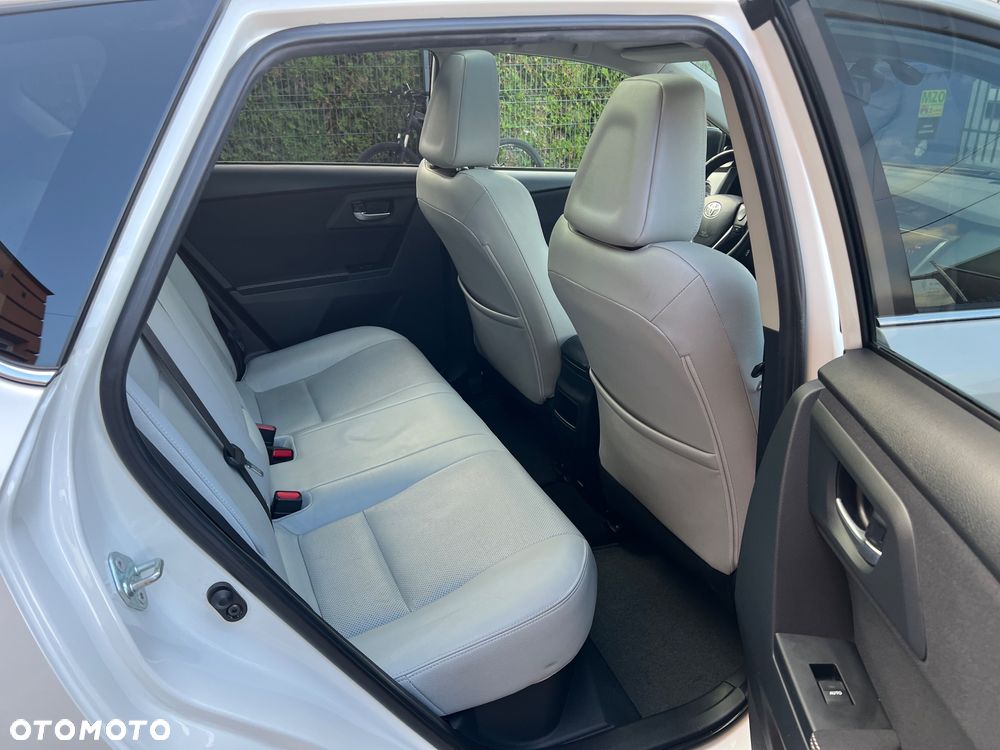 Toyota Auris 1.8 HSD Luna - 20