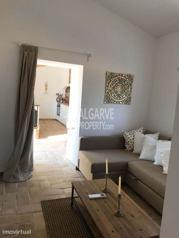 Moradia T3 renovada com piscina aquecida e rooftop em Boliqueime - Grande imagem: 5/25