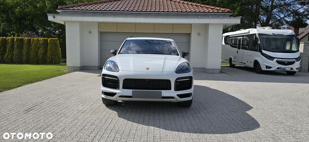 Porsche Cayenne Standard - 1