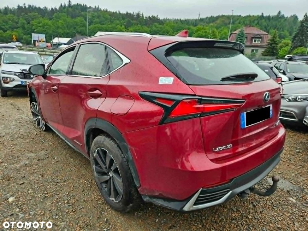 Lexus NX 300h Business Edition - 12