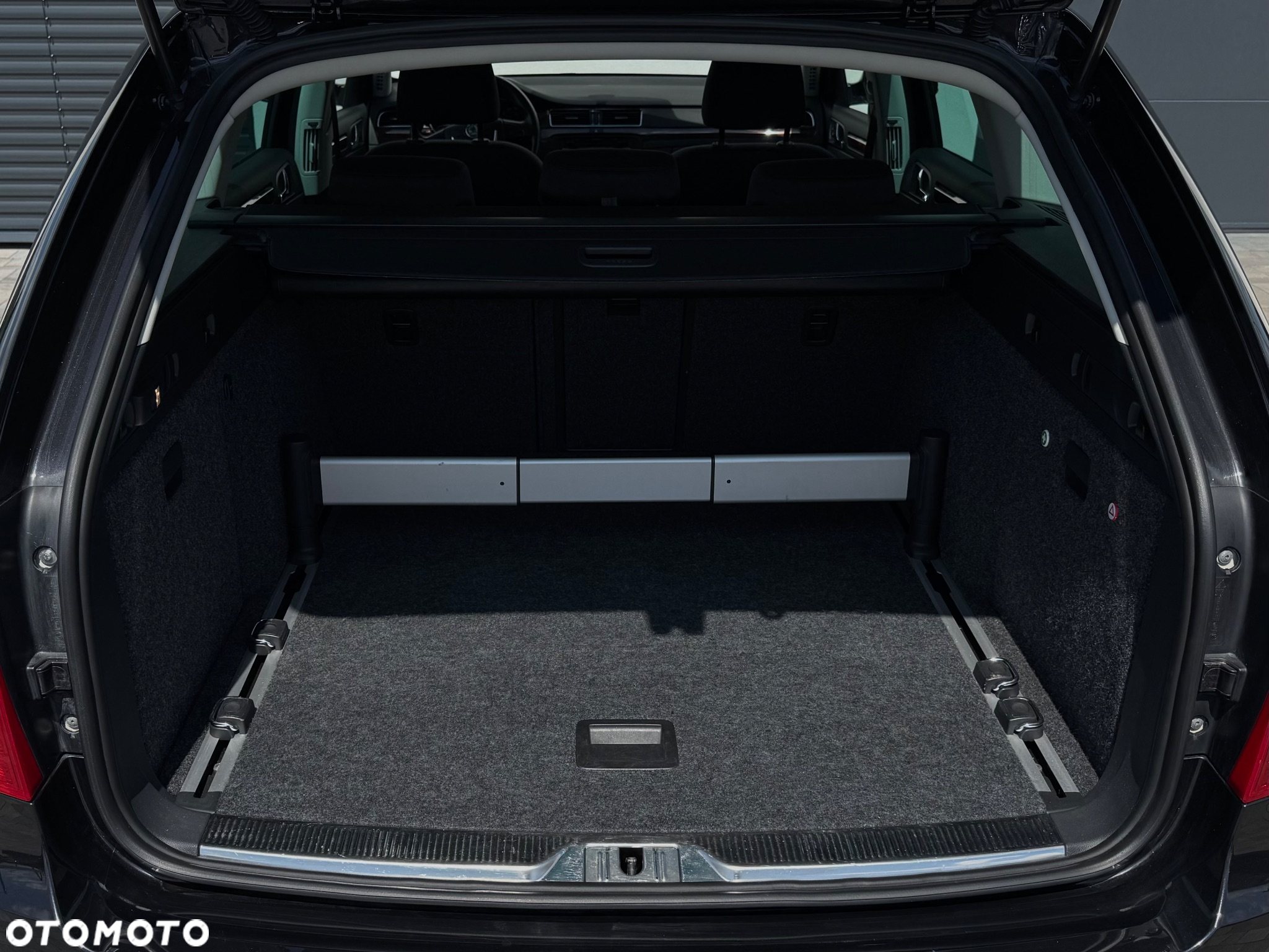 Skoda Superb 2.0 TDI DSG Elegance - 33