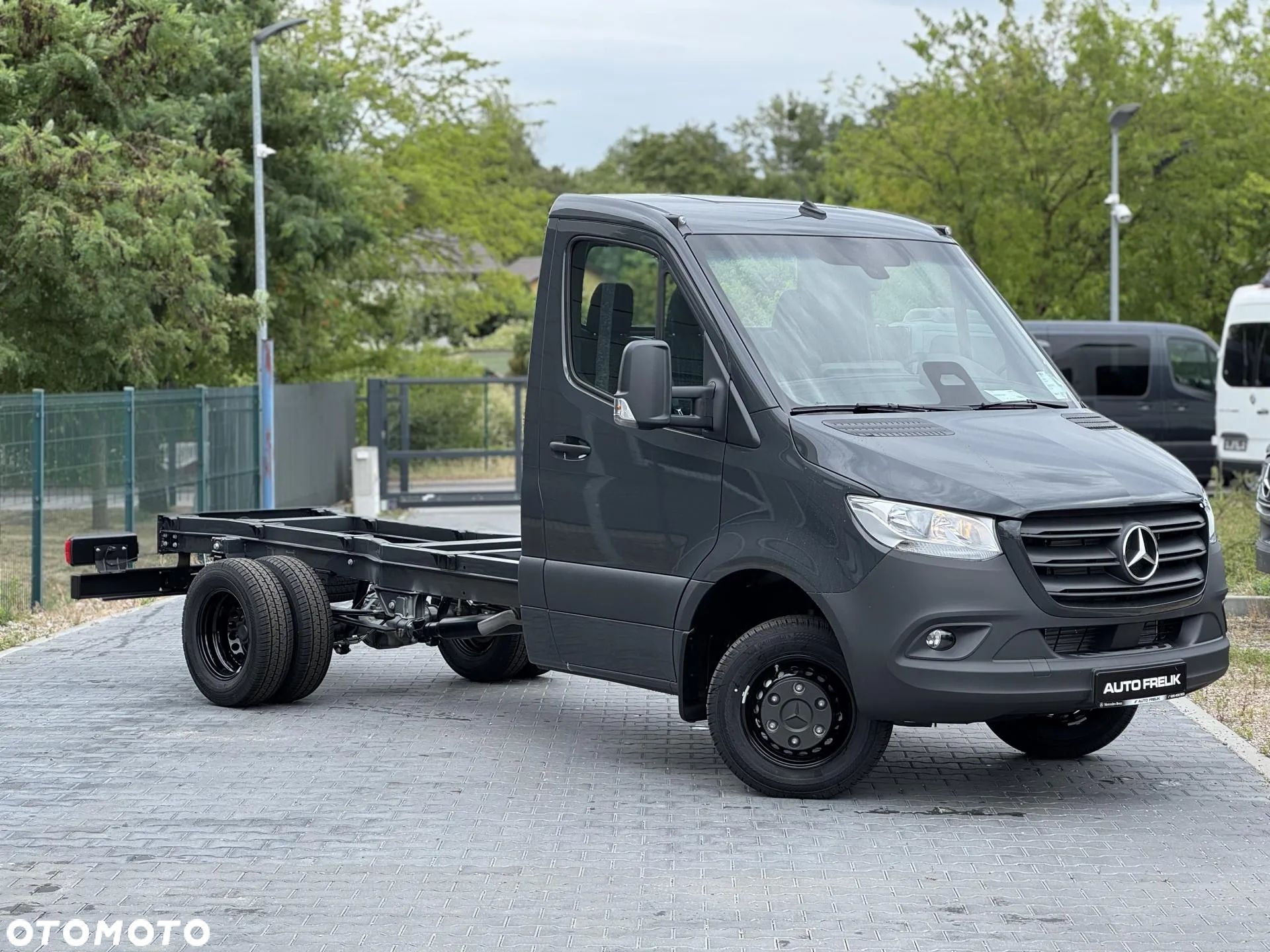 Mercedes-Benz Sprinter - 1