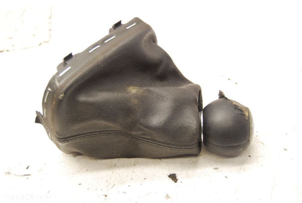 MIESZEK ZMIANY BIEGÓW 8P0863279 AUDI A3 8P 5 BIEGÓW 8P0864261B 8P0864261 - 10