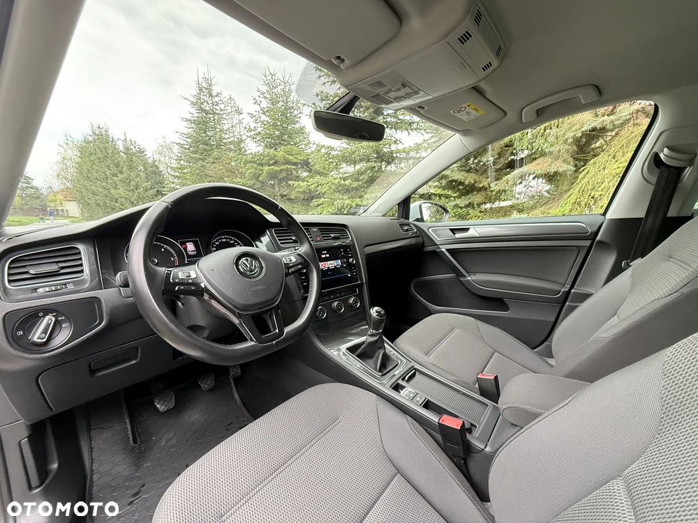 Volkswagen Golf 1.6 TDI BMT Comfortline - 17