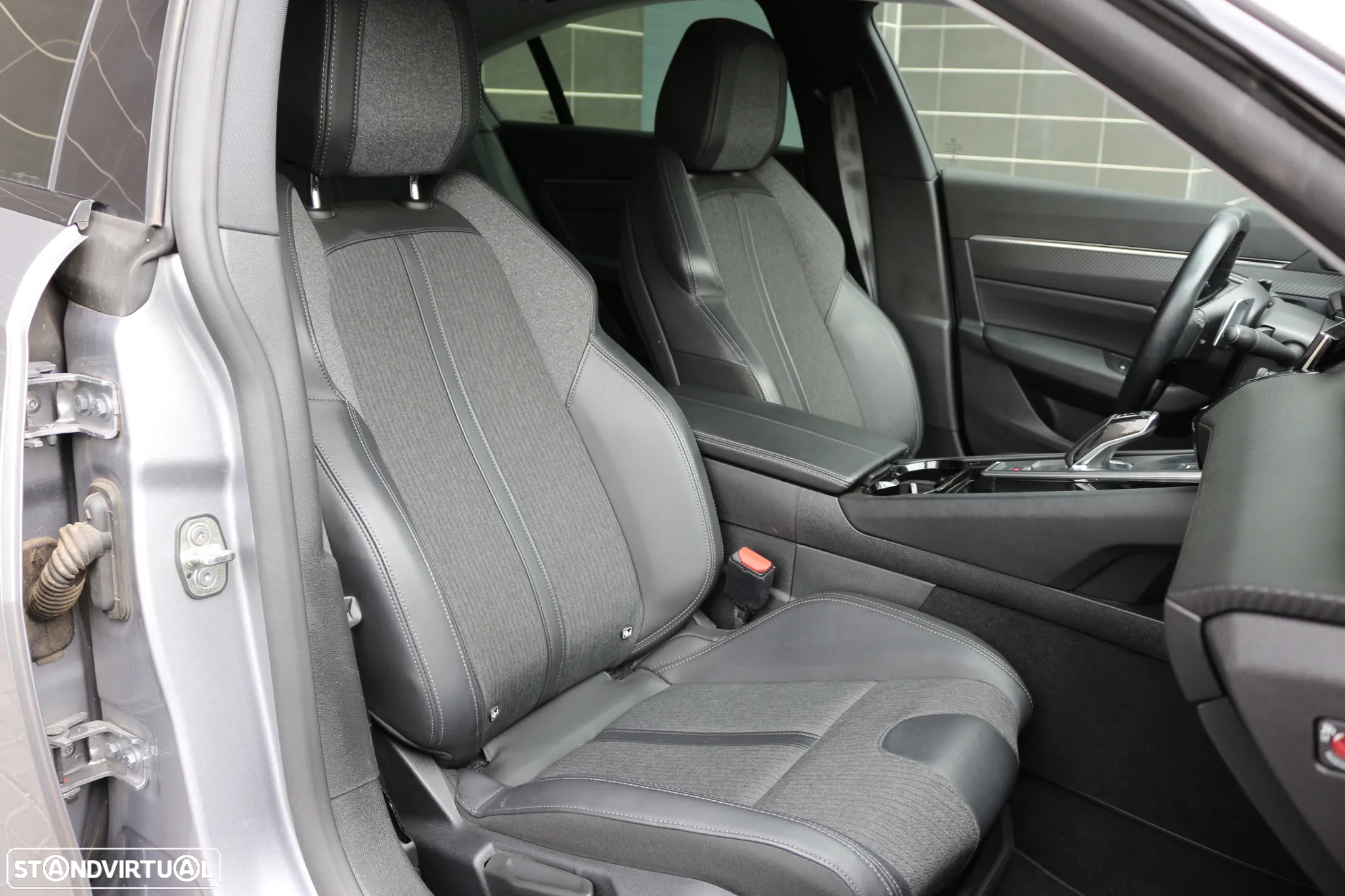 Peugeot 508 1.6 Hybrid Allure Pack e-EAT8 - 32