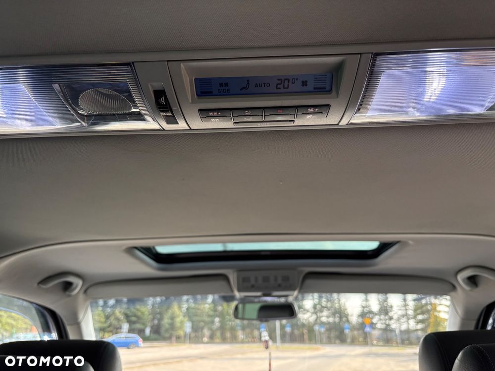 Volkswagen Multivan - 22