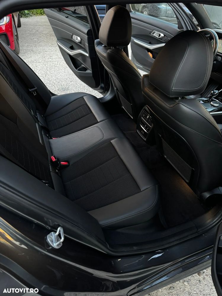 BMW Seria 3 330e xDrive Aut. Sport Line - 7