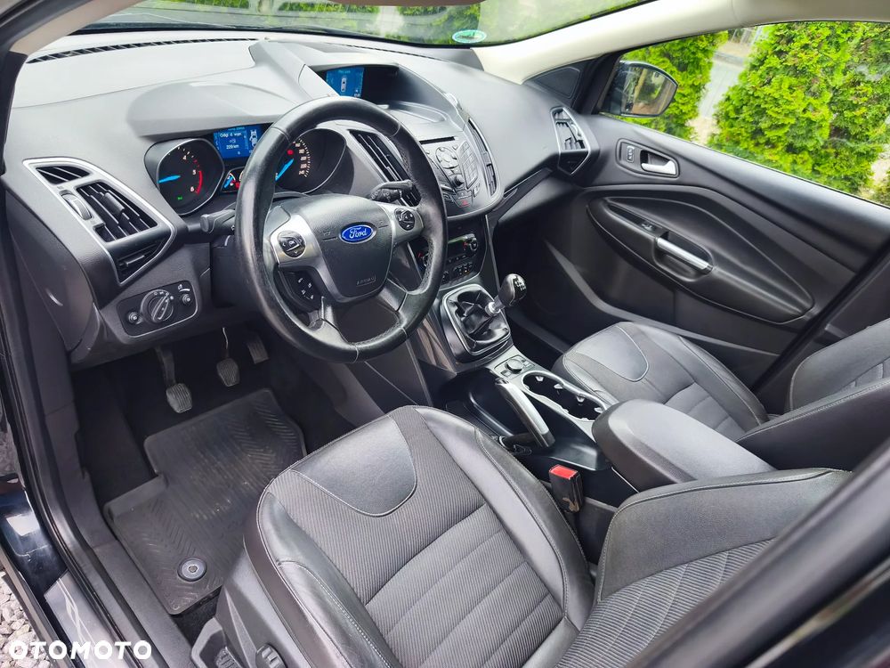 Ford Kuga 2.0 TDCi 4x4 Titanium - 19