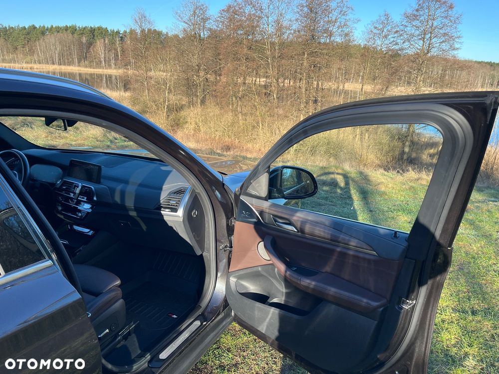 BMW X3 xDrive20d Luxury Line - 9