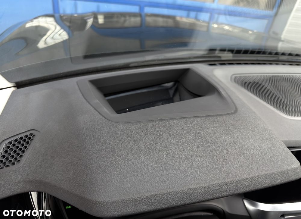 BMW Seria 3 320d xDrive Sport Line Shadow - 34