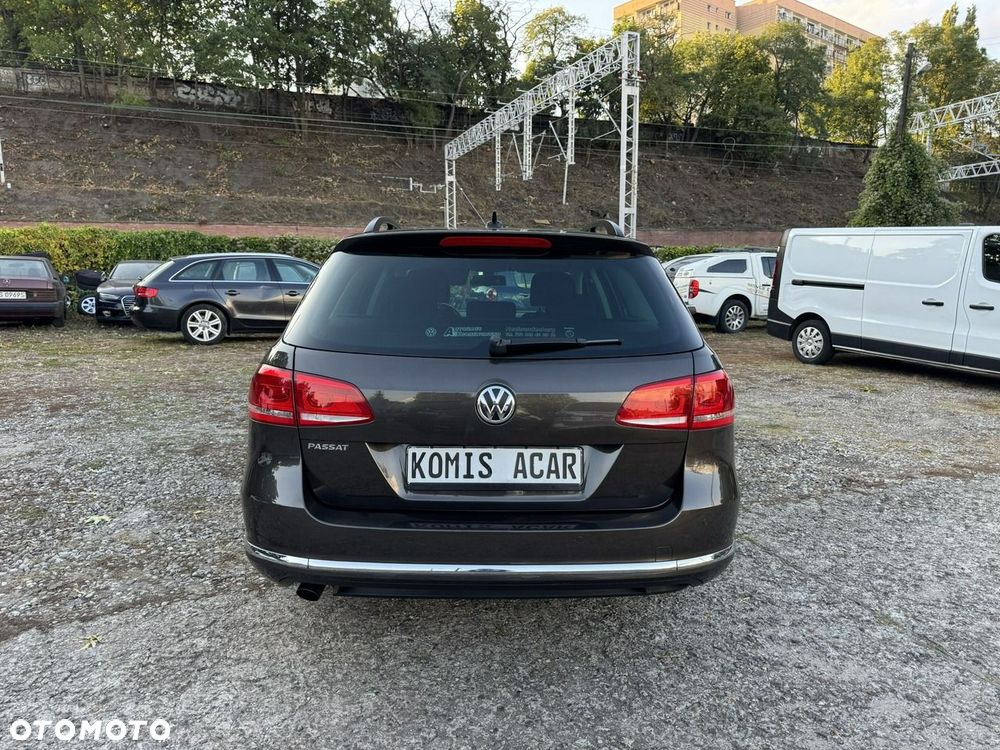 Volkswagen Passat - 8