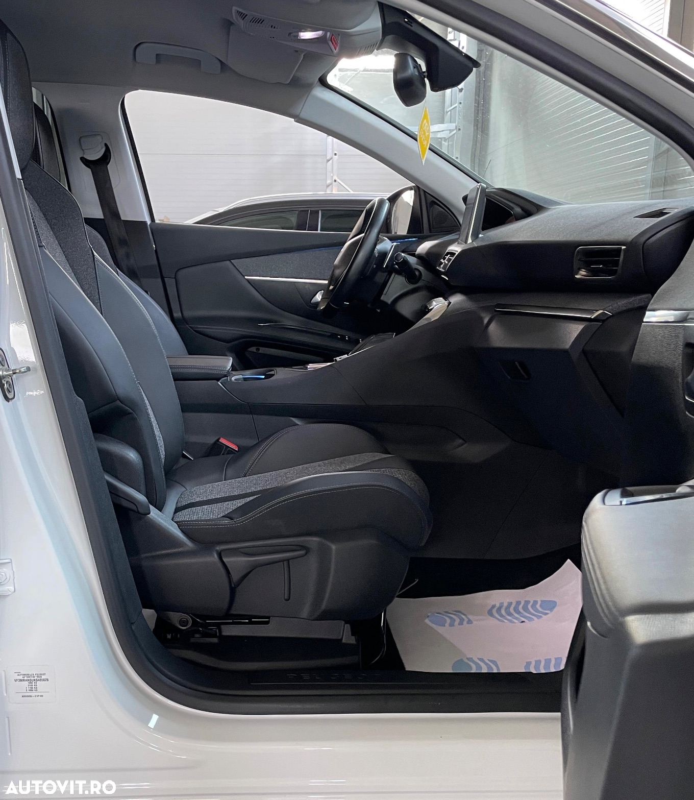 Peugeot 3008 1.2 PureTech Turbo S&S EAT6 GT-Line - 21