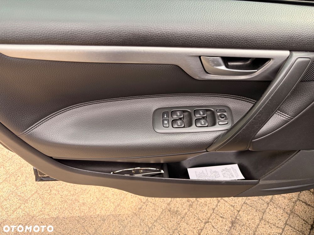 Volvo S60 2.4D5 Momentum - 19