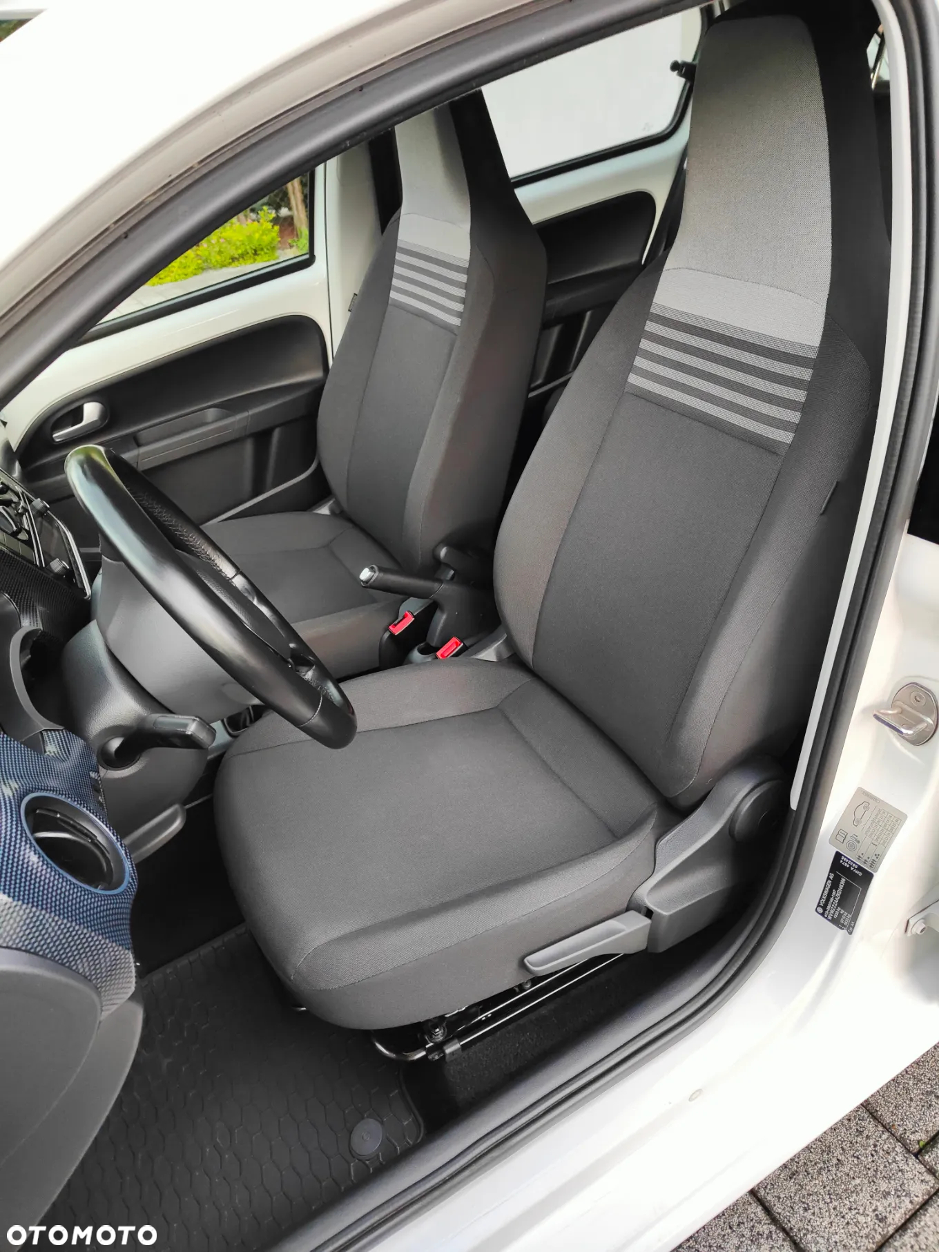 Volkswagen up! 1.0 move - 19