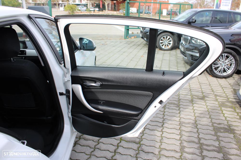 BMW 116 d Line Sport - 22