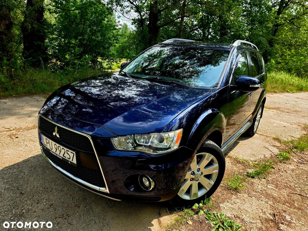 Mitsubishi Outlander - 1