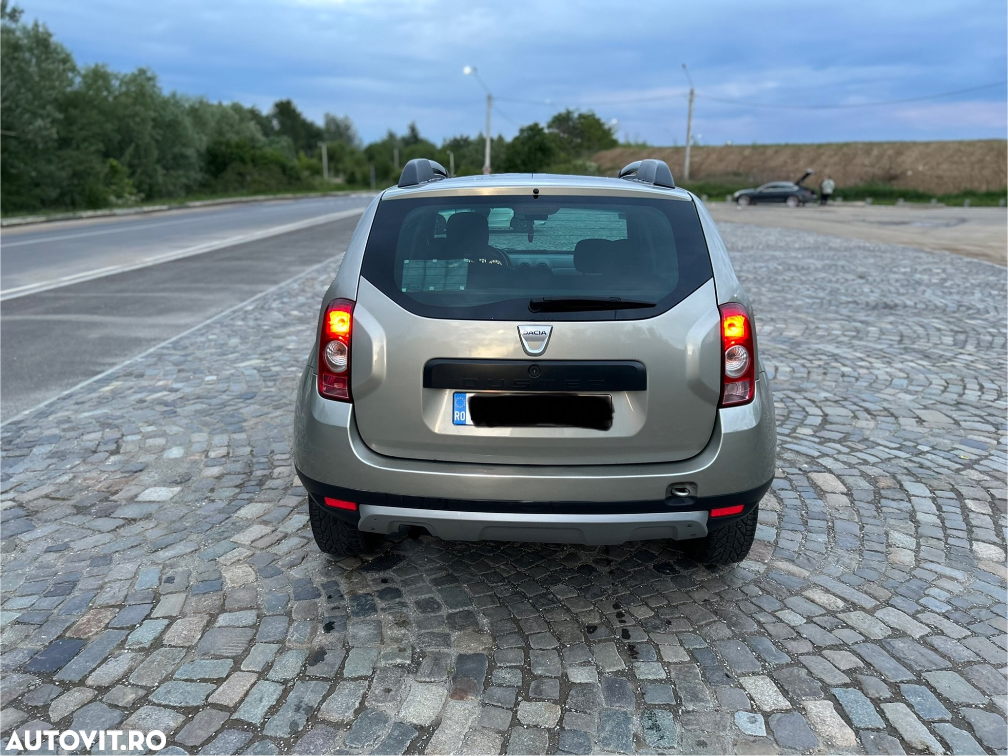 Dacia Duster 1.6 4x2 Prestige - 4