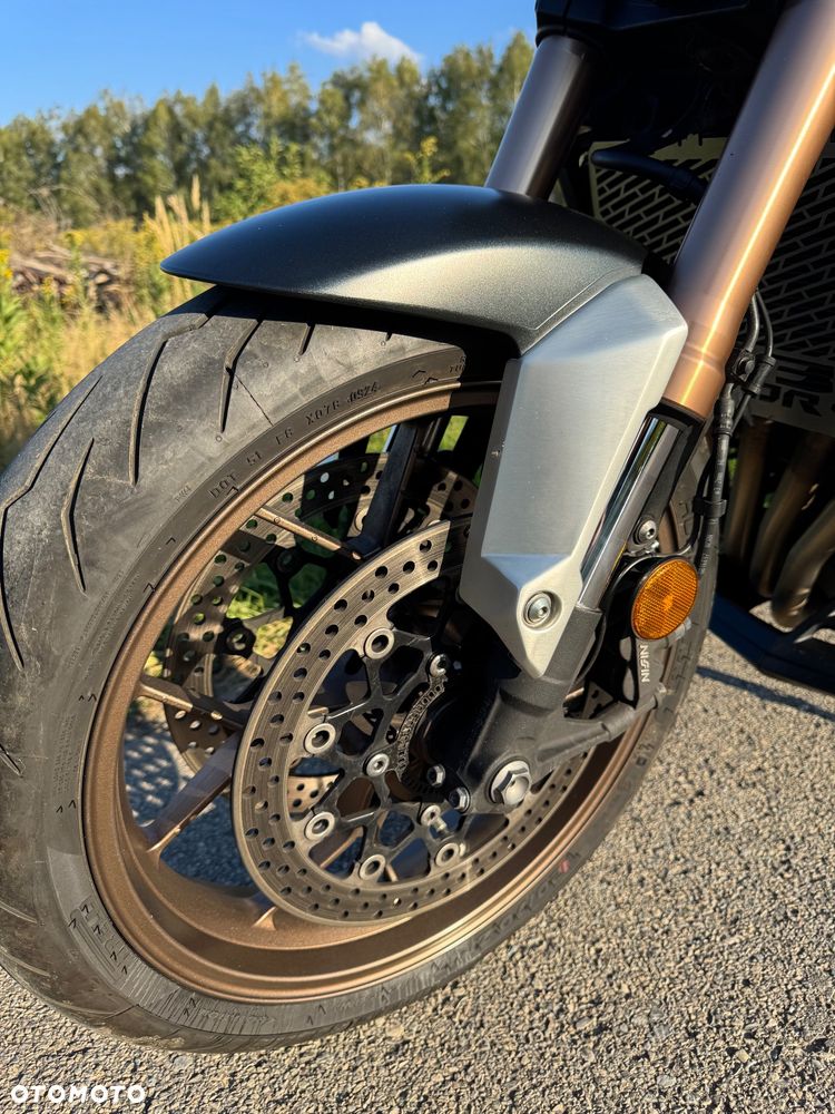 Honda CB - 10