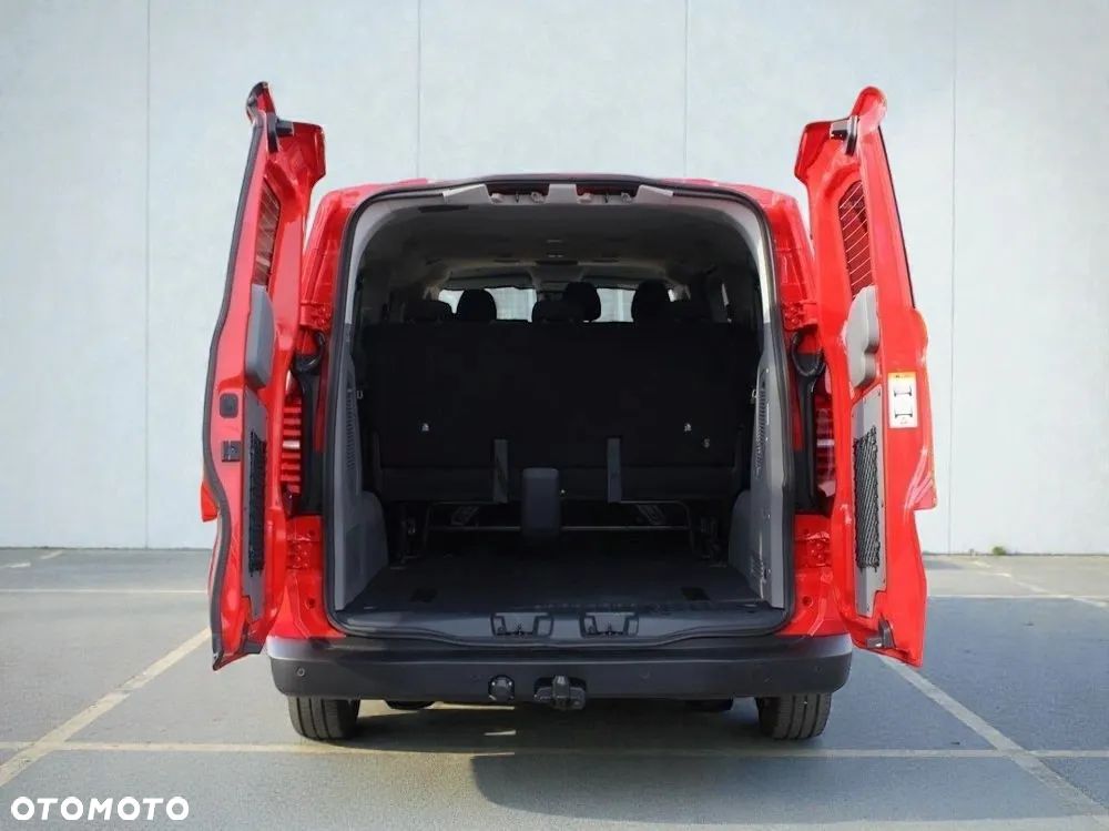 Volkswagen Caravelle - 5