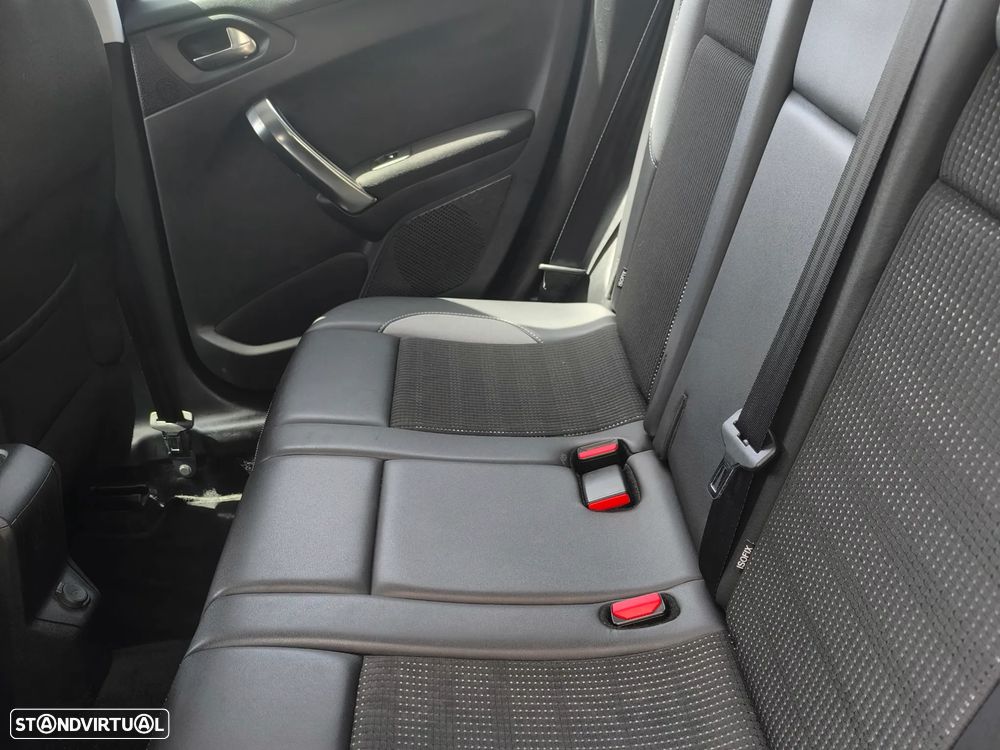 Peugeot 2008 1.6 BlueHDi Allure - 5