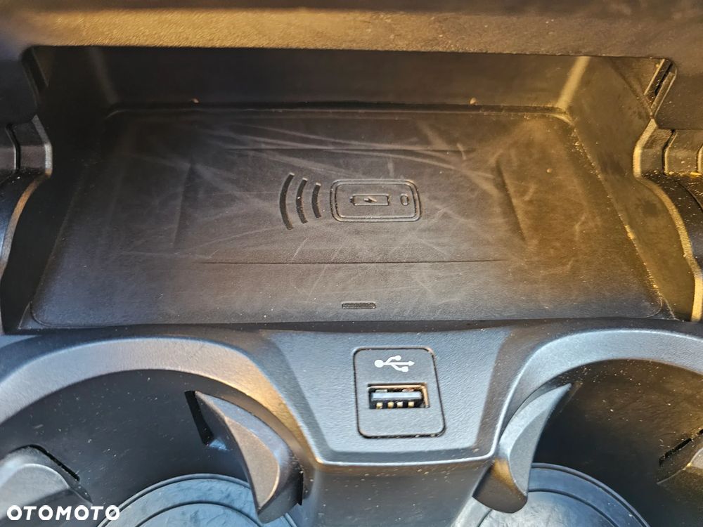 BMW Seria 3 330e M Sport - 31