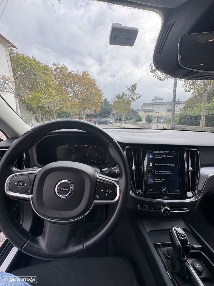 Volvo V60 2.0 D3 Momentum Plus - 16