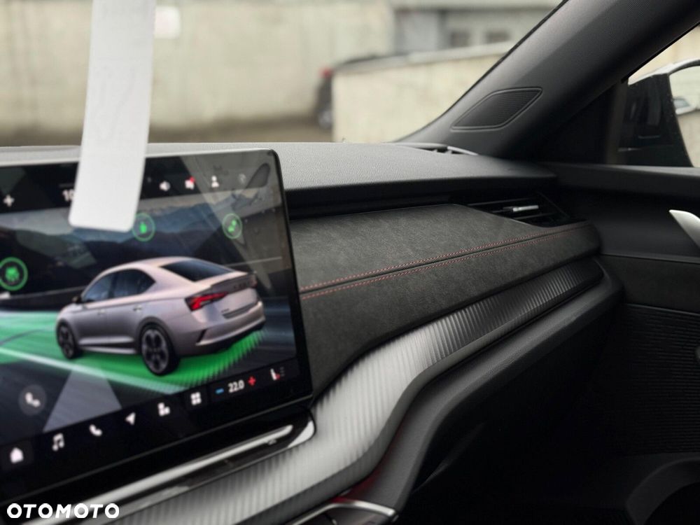 Skoda Octavia 2.0 TSI RS DSG - 17