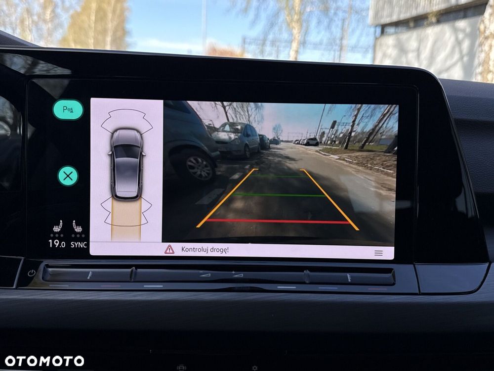 Volkswagen Golf 2.0 TSI Style DSG - 24