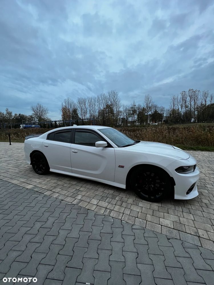 Dodge Charger 6.4 Scat Pack - 4