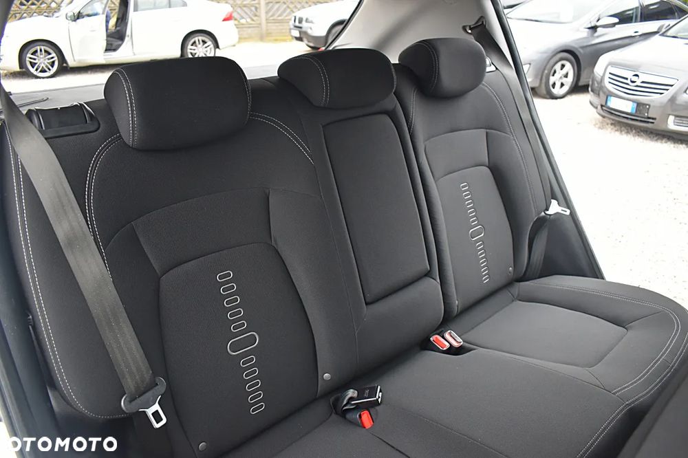 Kia Sportage 1.7 CRDI 2WD Spirit - 21