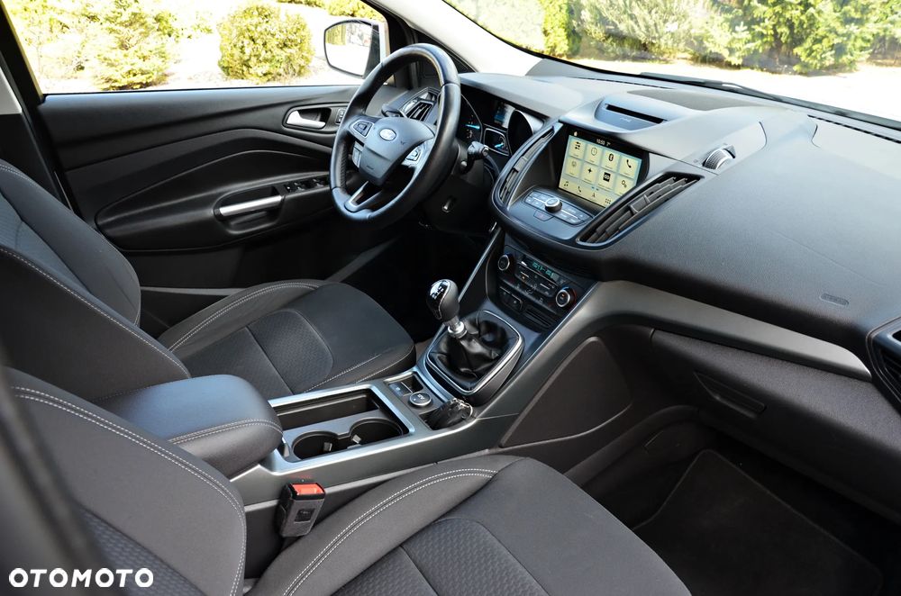 Ford Kuga 2.0 TDCi AWD Titanium - 36