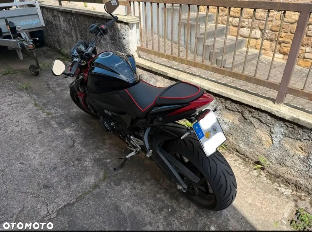 Suzuki GSX - 3