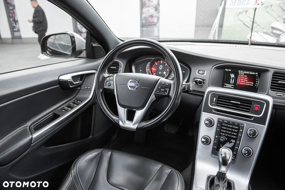 Volvo V60 D4 Geartronic Ocean Race - 25