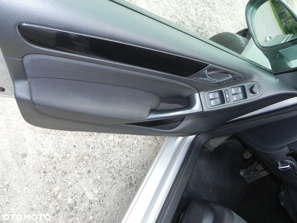 Volkswagen Golf 2.0 TDI Comfortline - 26