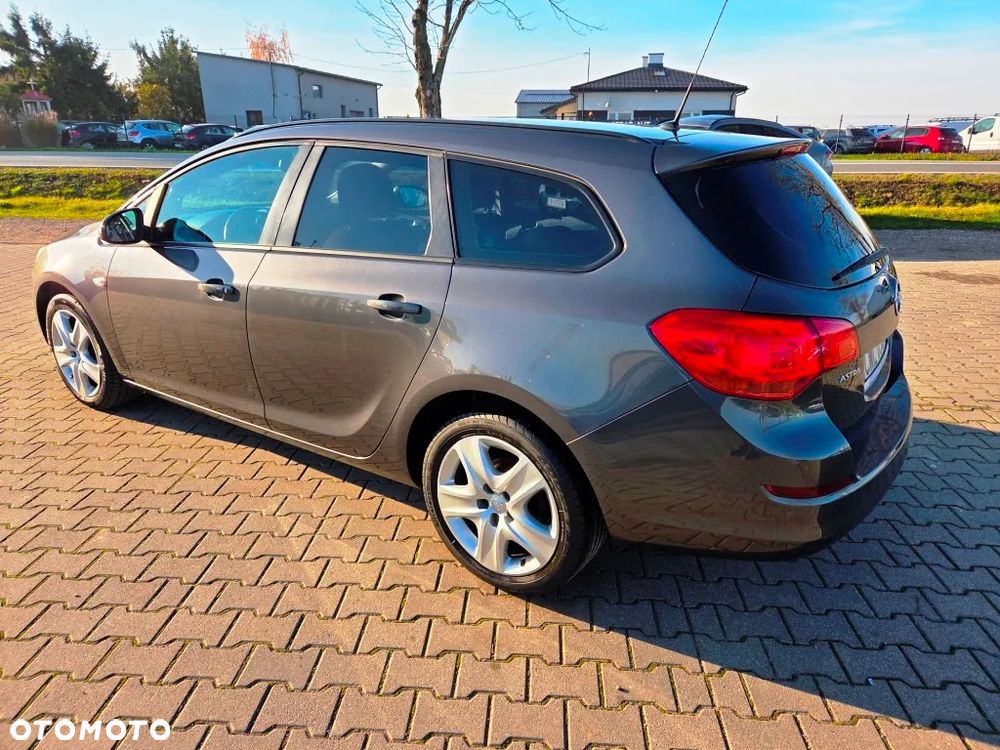 Opel Astra IV 1.4 Essentia - 12