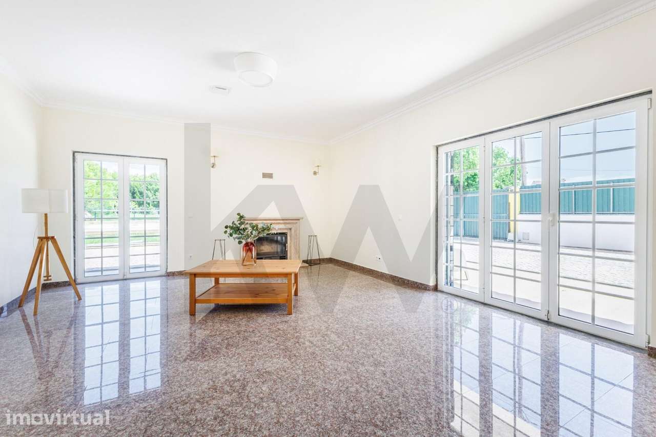 Moradia T4 com Certificação Energética A+ | Piscina | Piso Radiante | - Grande imagem: 4/37