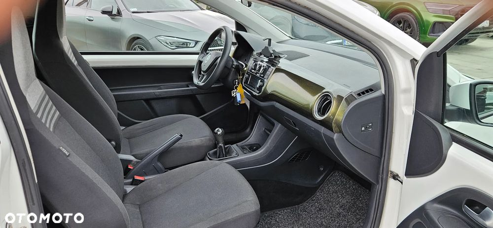 Volkswagen up! 1.0 Beats - 10
