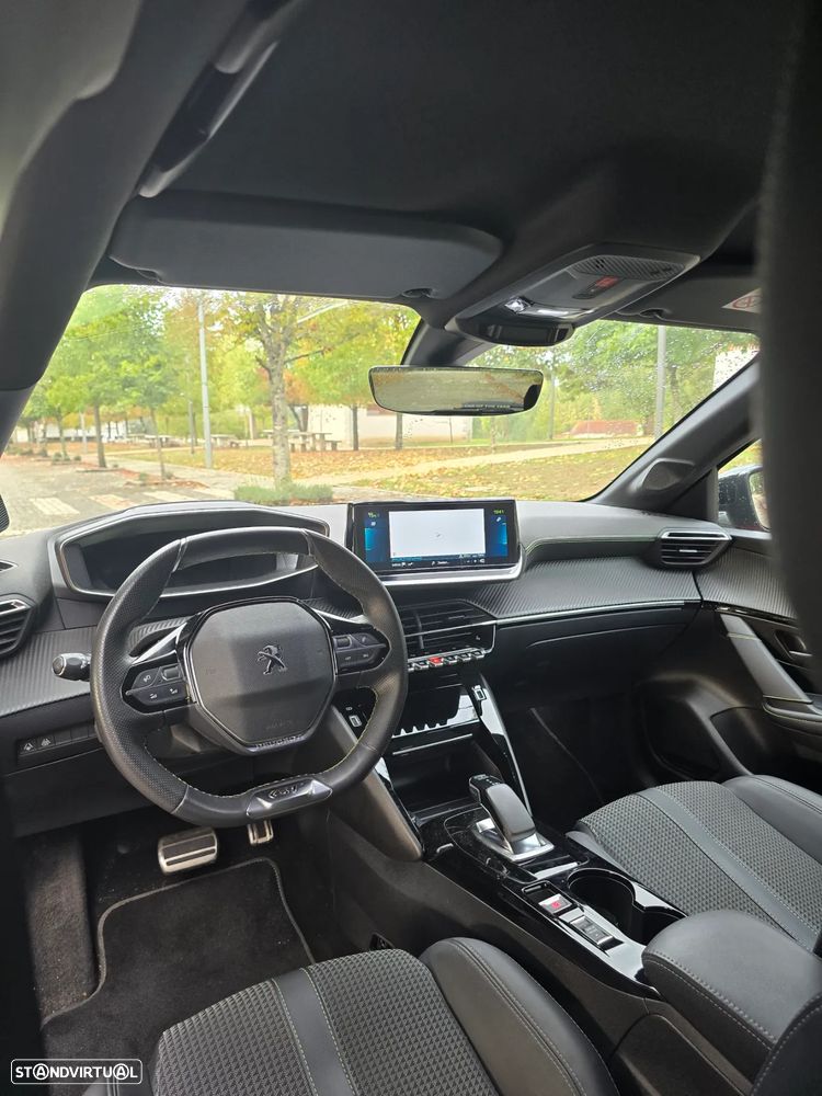 Peugeot e-208 GT+ - 22