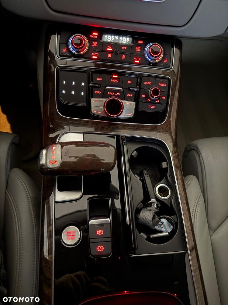 Audi A8 3.0 TDI DPF quattro tiptronic - 15