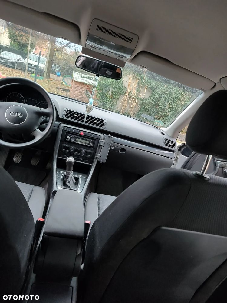 Audi A4 Limousine - 35