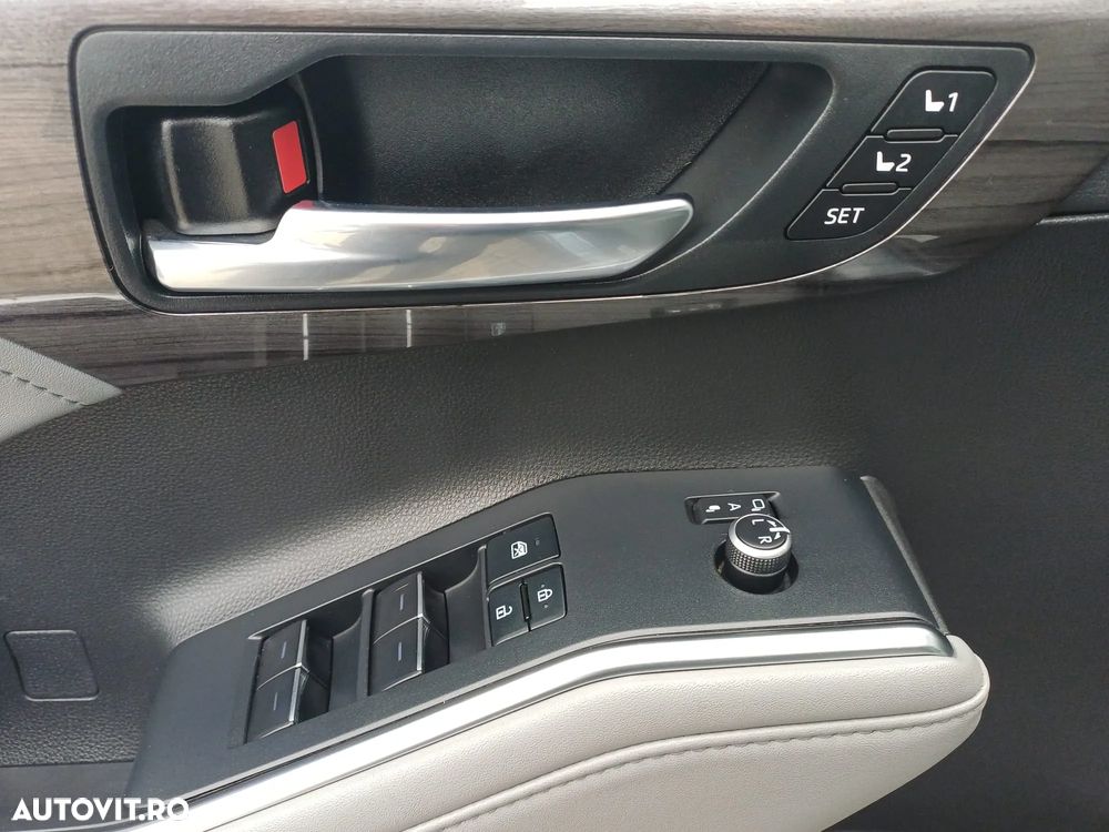 Toyota Highlander 2.5 L Dynamic Force 248CP Luxury Metallic - 14