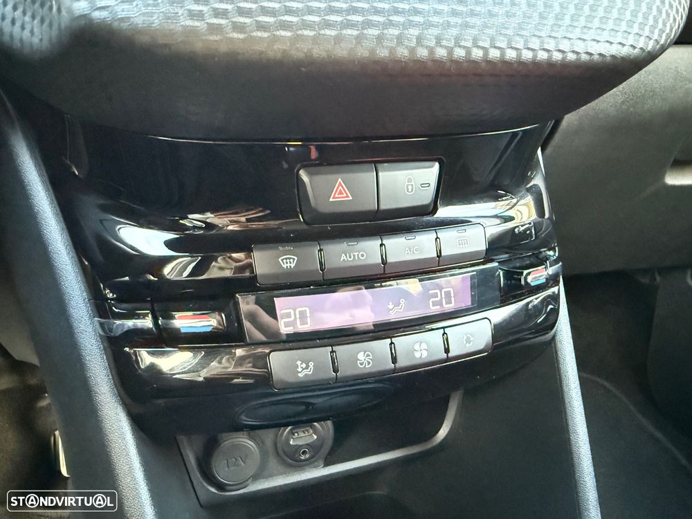 Peugeot 208 1.2 PureTech Allure - 13