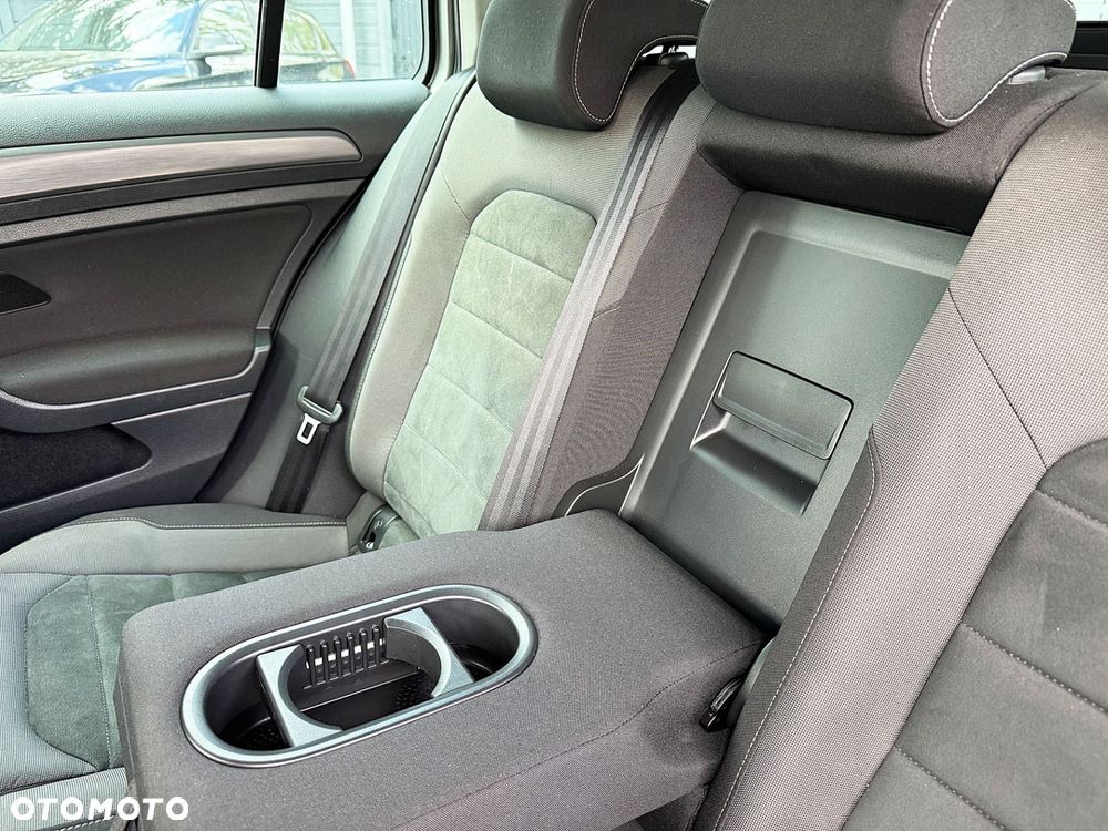 Volkswagen Golf 1.6 TDI SCR Trendline - 32