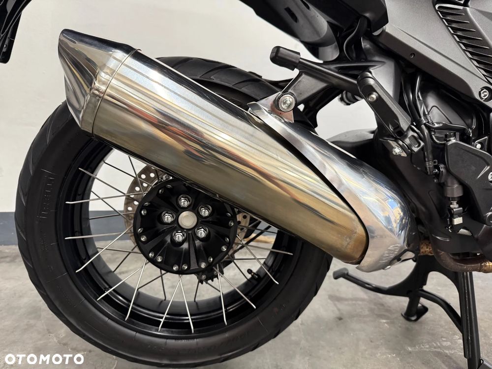 Honda VFR - 23