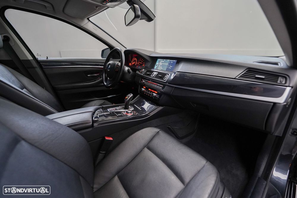 BMW 520 d Auto - 14