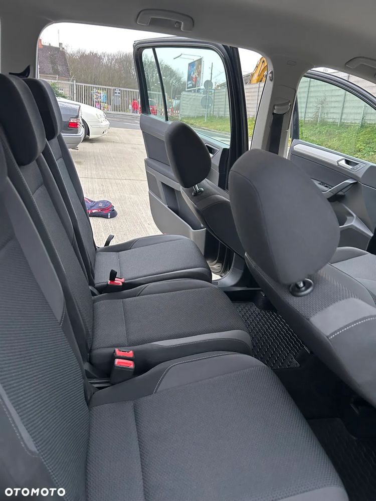 Volkswagen Touran 1.5 TSI EVO Trendline - 10