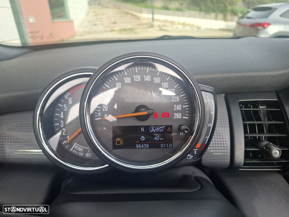 MINI Cabrio Cooper Essential - 31