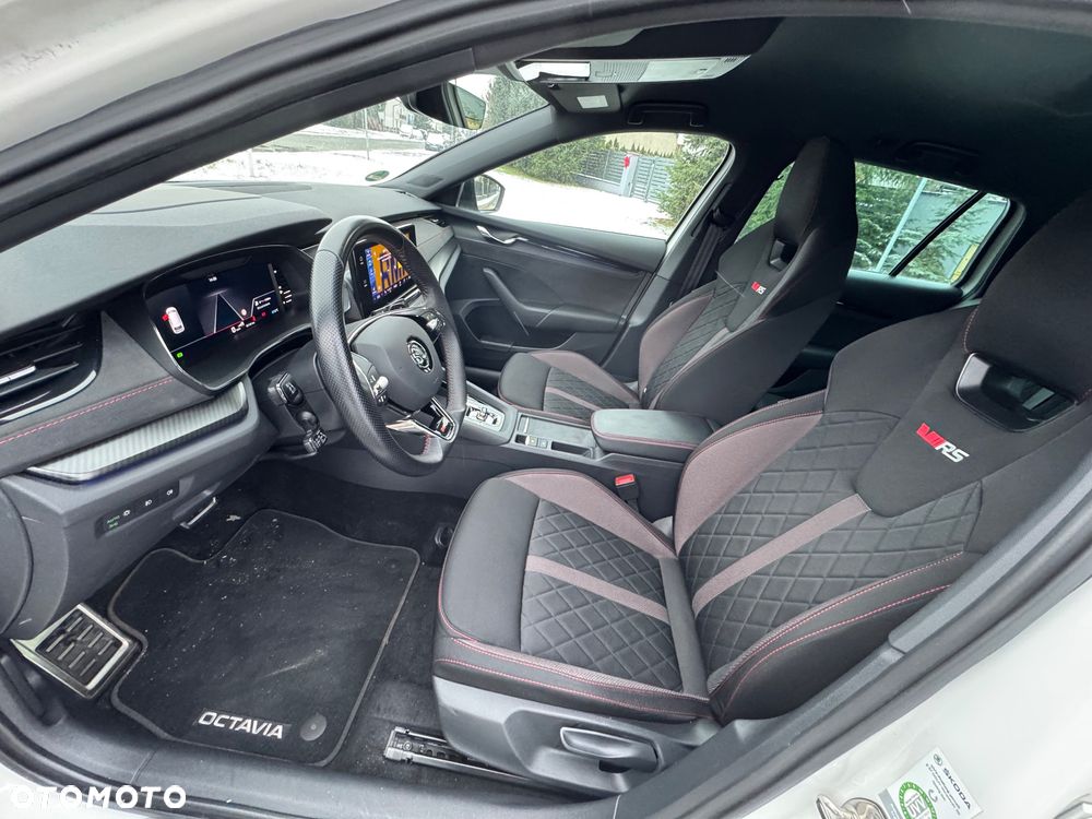 Skoda Octavia 2.0 TDI DSG RS - 20