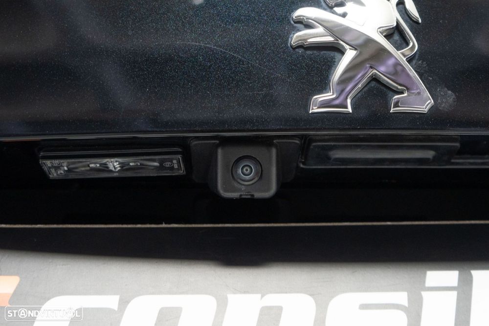 Peugeot 2008 1.2 PureTech GT EAT8 - 15